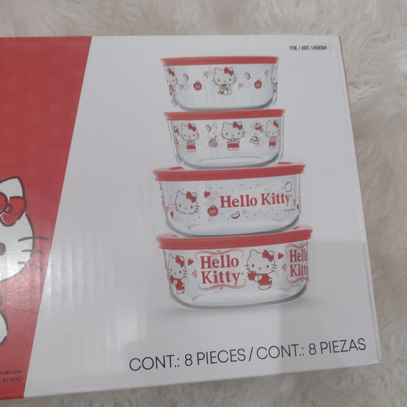 Hello Kitty Pyrex 8 Set. - Picture 5 of 6